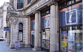 tourist visitor centre britain and london